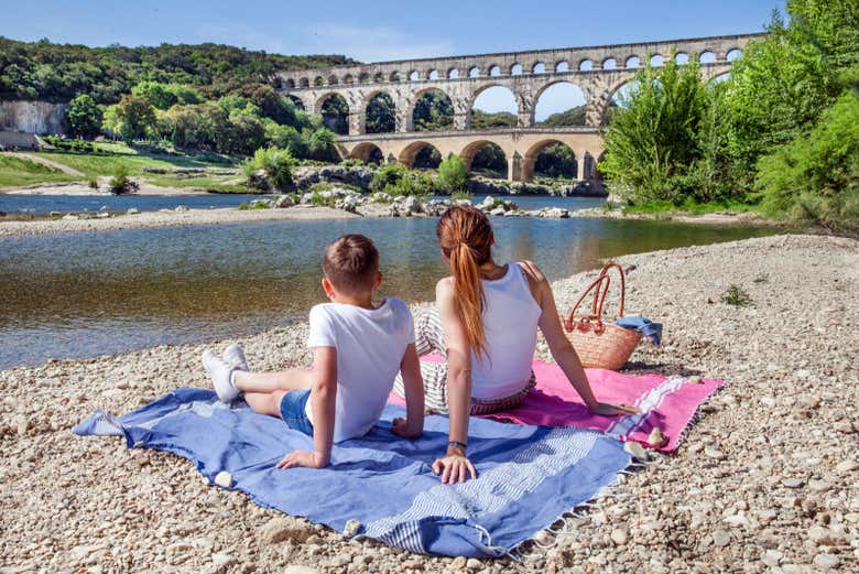 Admiring the Pont du Gard