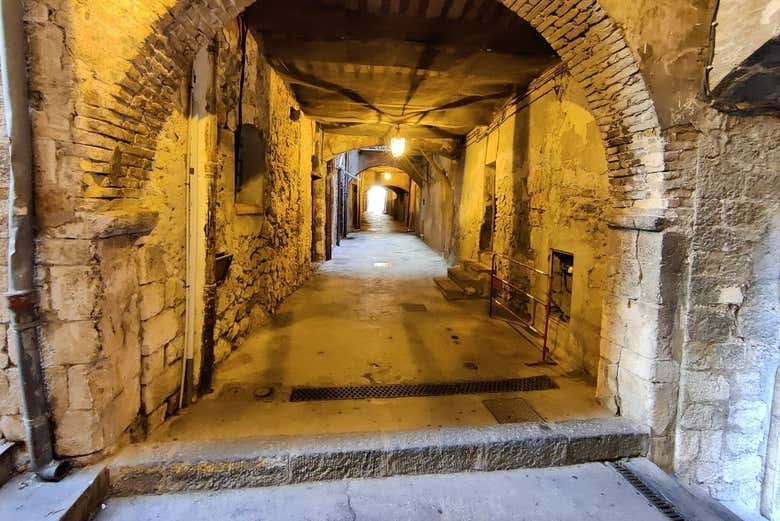 Descobriremos lugares muito singulares em Villefranche