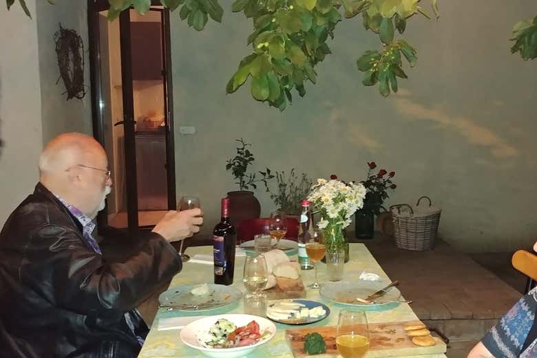 Jantando com uma família local