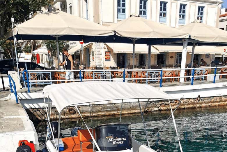 O porto de Ágios Nikolaos