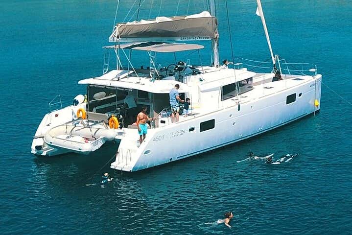 Navigando nella baia di Mirabello