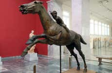 Entrada al Museo Arqueológico Nacional de Atenas con audioguía