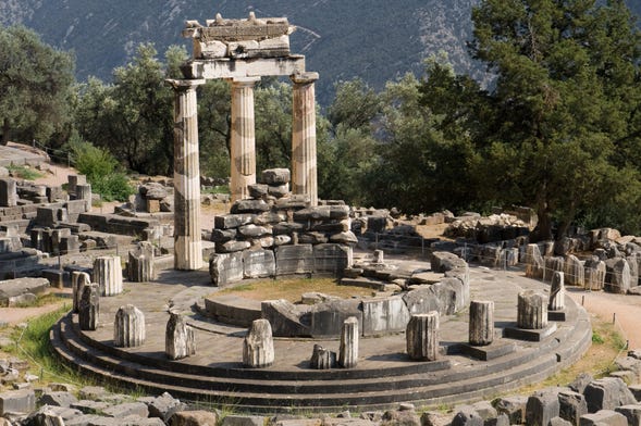 2-Day Delphi and Meteora Trip