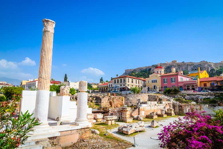 La magnifique bibliothèque d'Hadrien sur la place Monastiraki