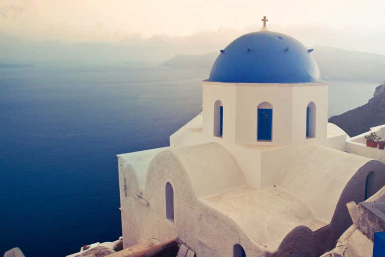 Cúpula azul en Santorini
