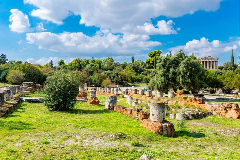 Entre as ruínas da Ágora Antiga