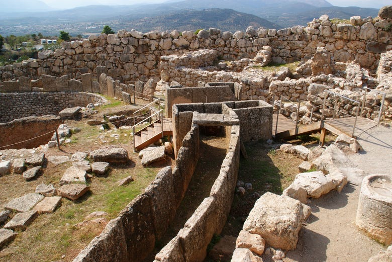 Vista do complexo arqueológico de Micenas