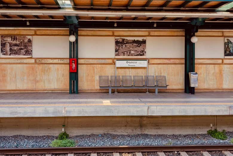 Andén de la estación de  Thissio