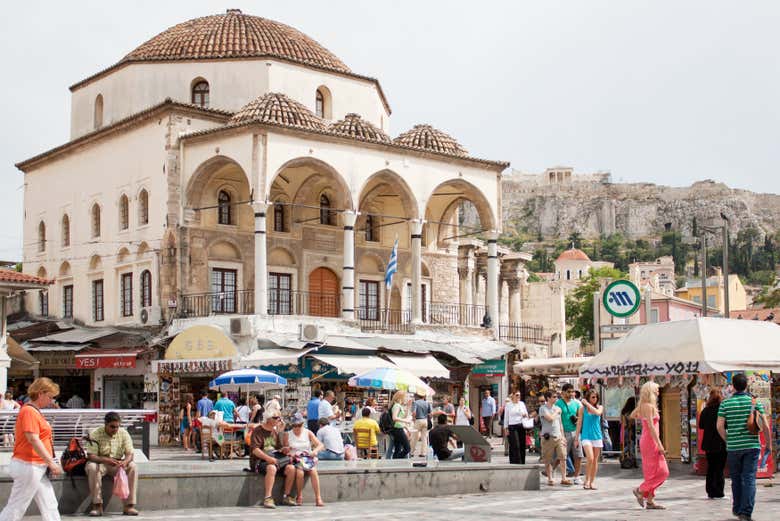 Piazza Monastiraki con il mercatino