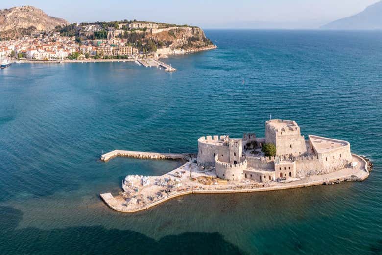 Panorámica de Nauplia y el castillo de Bourtzi