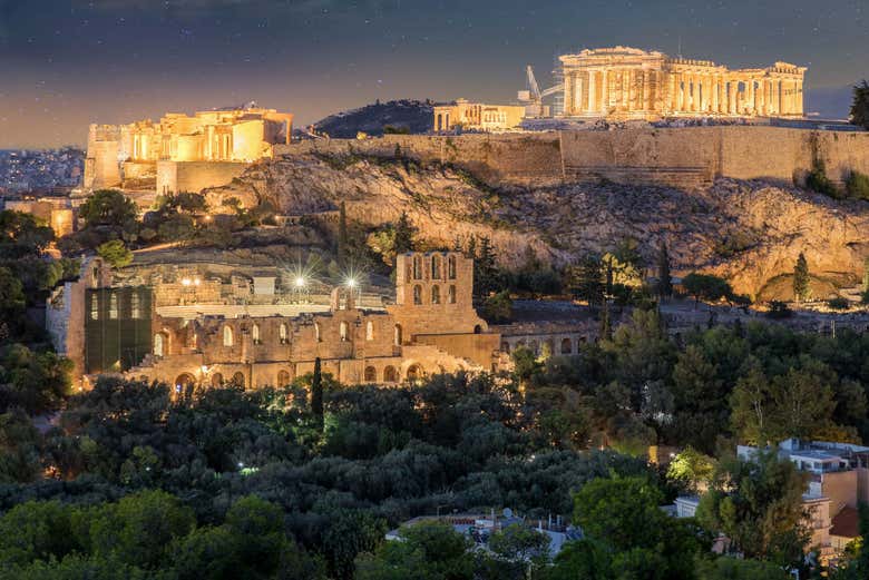 Panorâmica noturna de Atenas