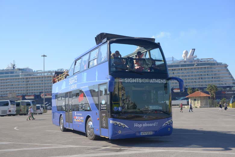 Percorrendo Atenas com o ônibus turístico