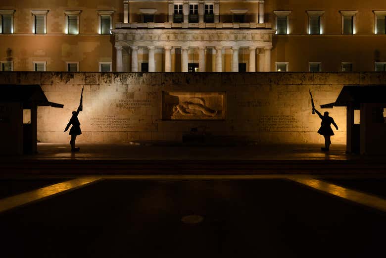 Le Parlement grec illuminé