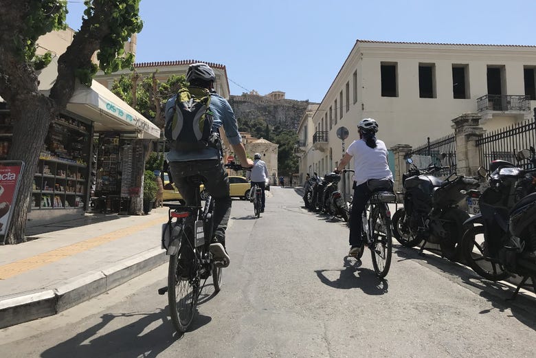Passeando de bicicleta elétrica por Atenas