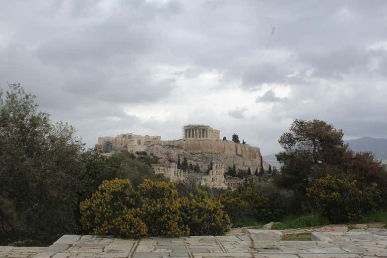 Il Pratenone di Atene in una giornata nuvolosa