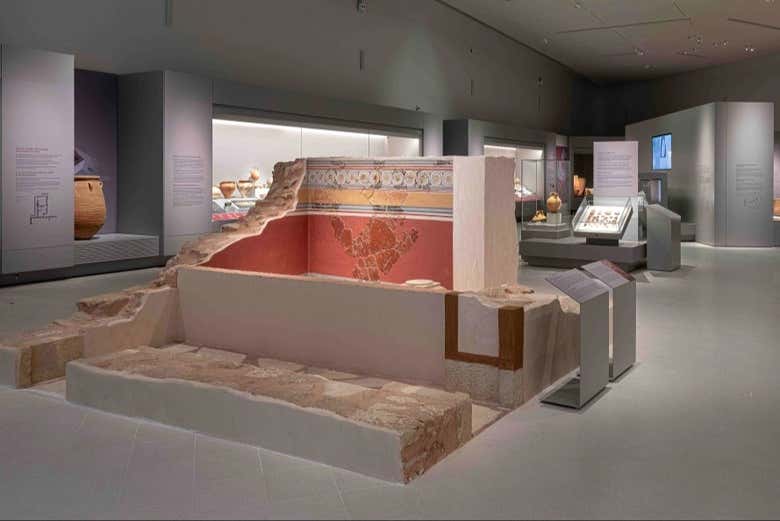 Paseando por el interior del museo y descubriendo sus tesoros