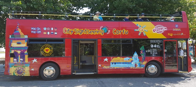 Autobús turístico de Corfú