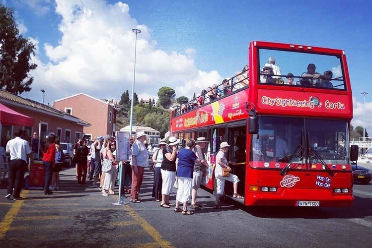 Montée dans le bus