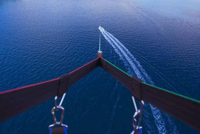La vista desde el vuelo en parasailing