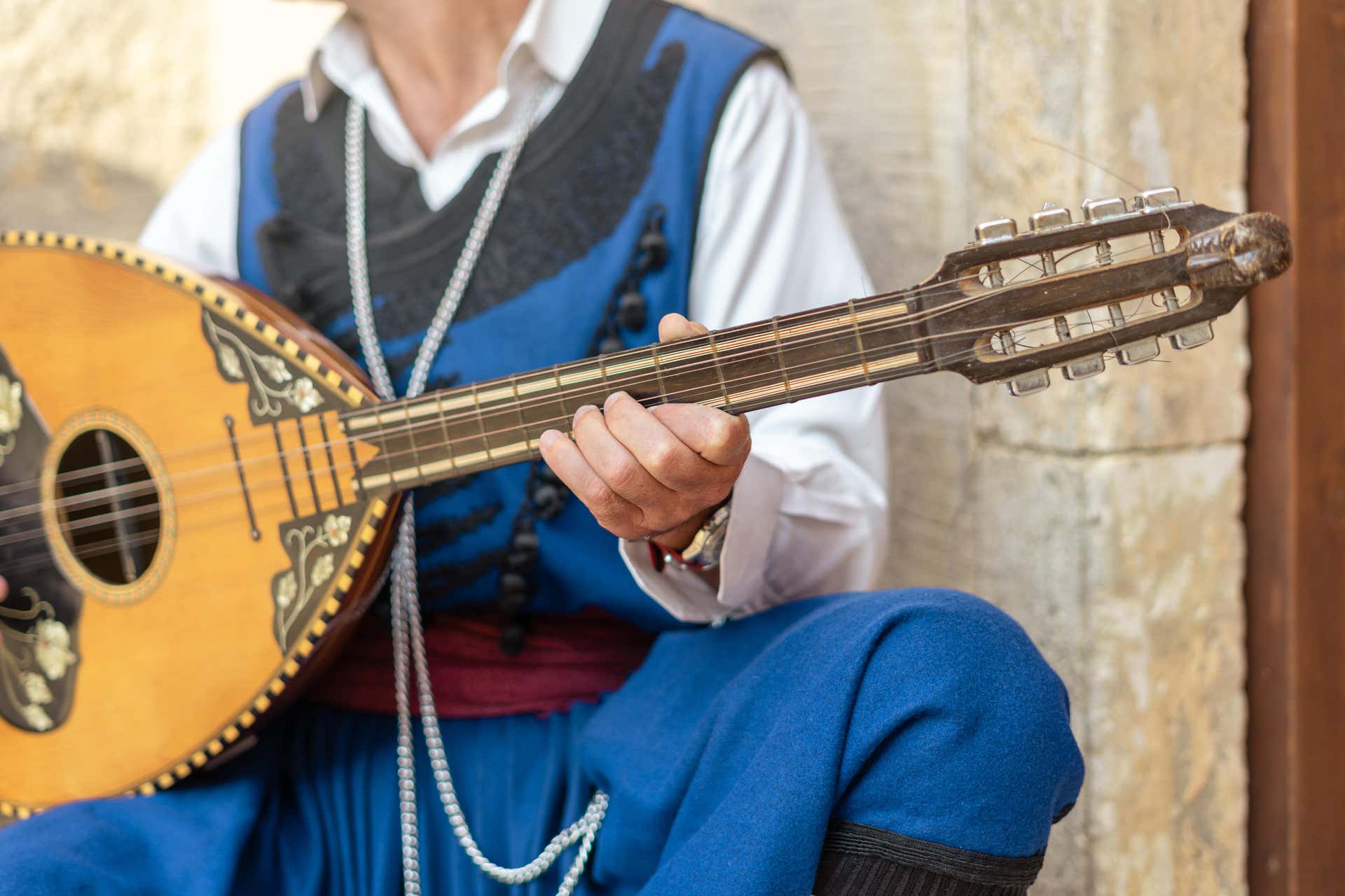 Dinner with Live Music & Dance