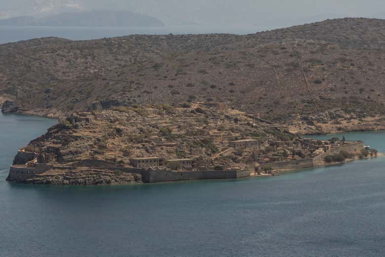 Vue sur l'île de Spinalonga
