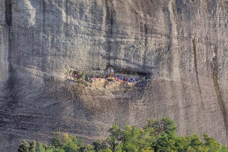 Grutas eremitas em Metéora