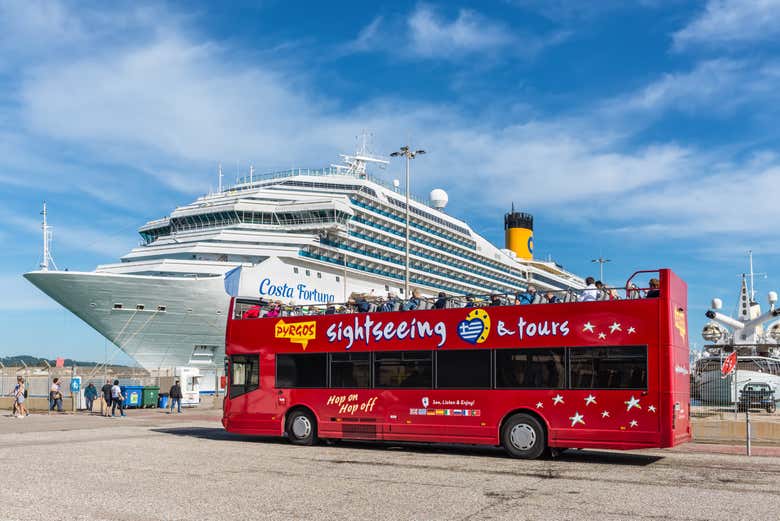 Autobús turístico entre el puerto de Katákolo y Pyrgos