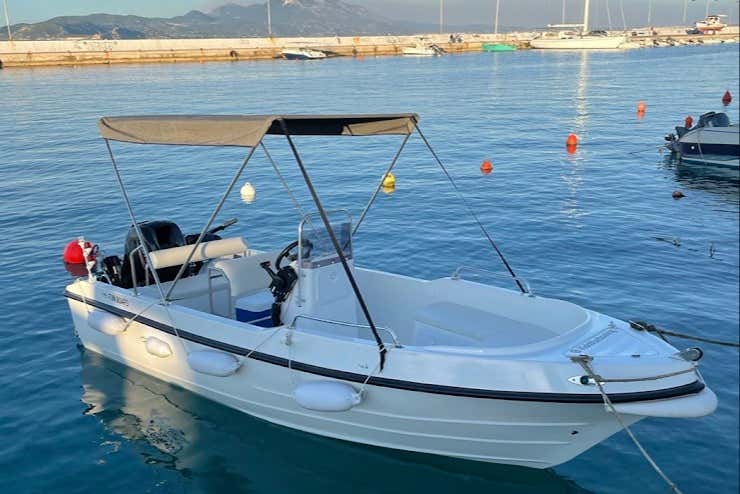 Travel comfortably on the boat