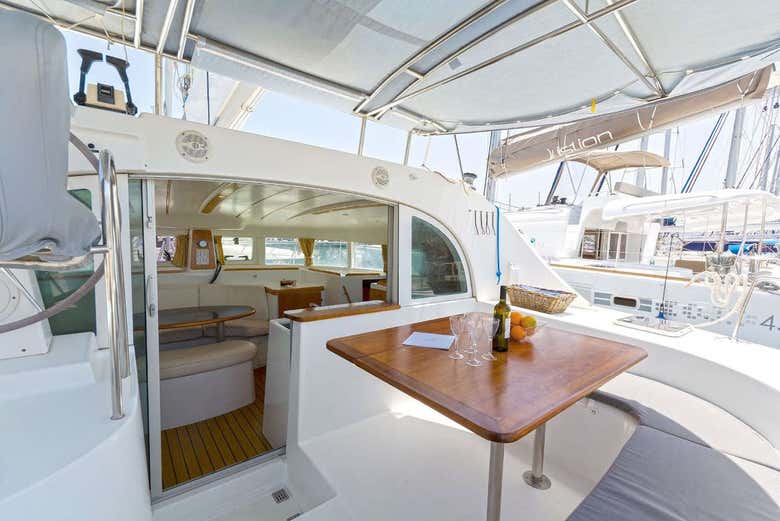 Interior del catamarán