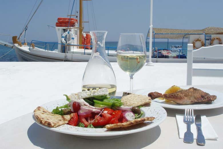 Repas à bord du bateau