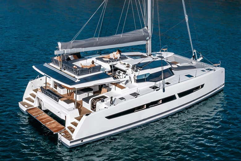 Catamaran Cruise - Nostos Mykonos Yachts