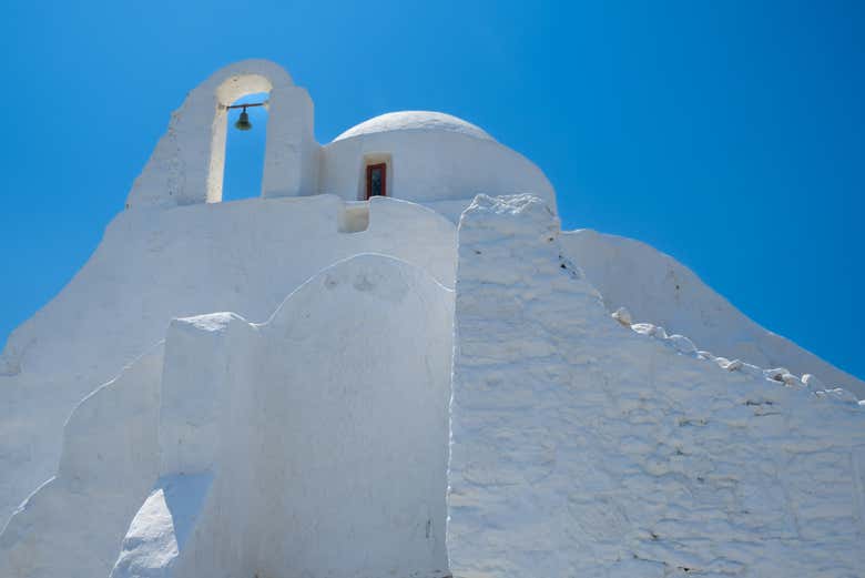 Iglesia encalada de Panagia Paraportiani