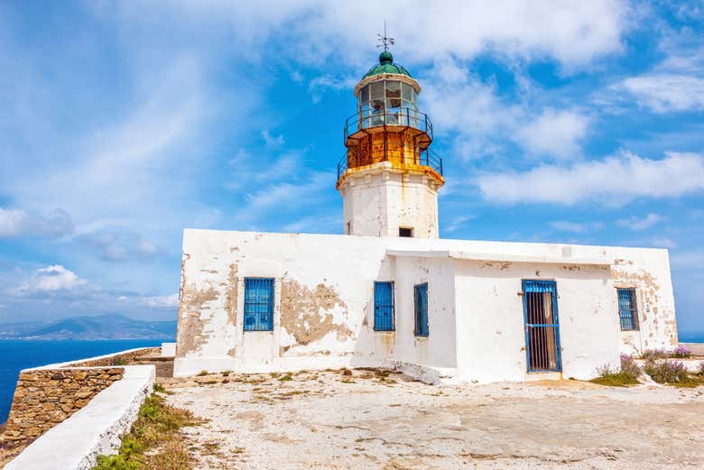 Acercándonos al faro de Armenistis