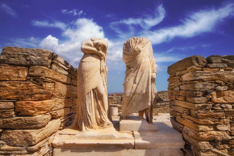 Sculpture de Cléopatre et Dioskourides dans Delos