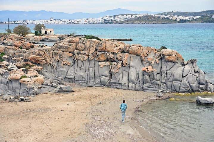 Criques de la baie de Parikia