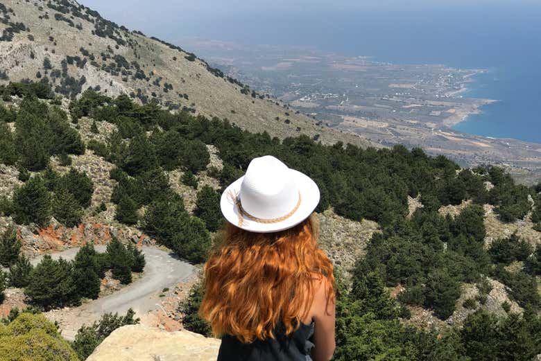 Vous profiterez d'une vue panoramique sur la côte crétoise