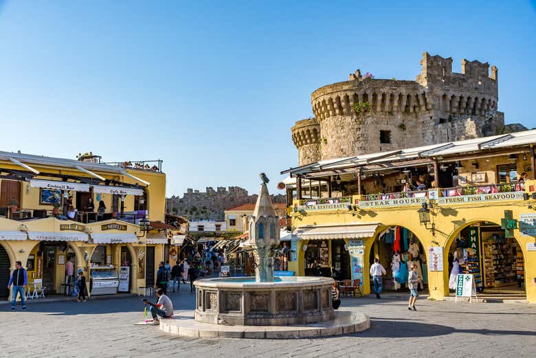 Plaza Ippokratous