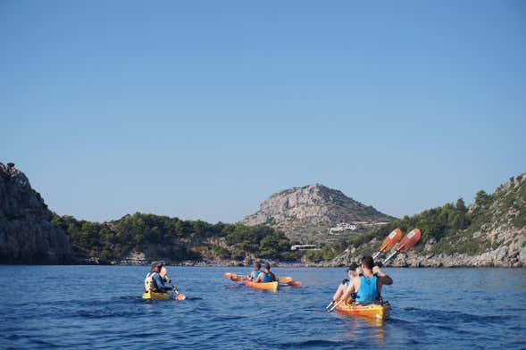 Tour en kayak por la costa de Rodas