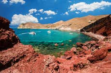 Akrotiri, Red Beach & Oia Day Trip