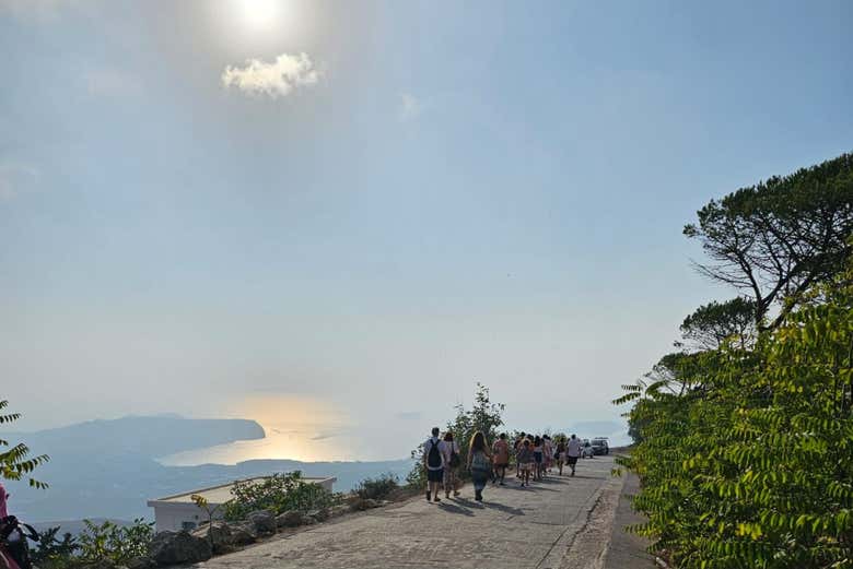 O Monte Profeta Elias é o ponto mais alto de Santorini