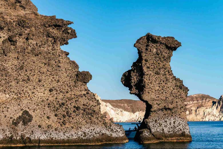 Le scogliere di Santorini