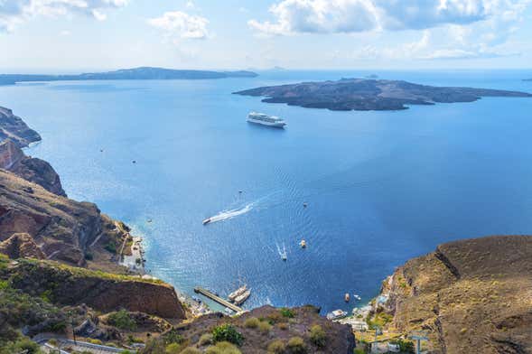 Giro in barca con fondo trasparente nella Caldera di Santorini