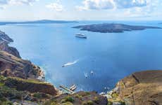 Paseo en barco con fondo de cristal por la Caldera de Santorini