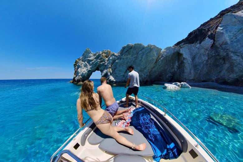 Dive into turquoise waters!