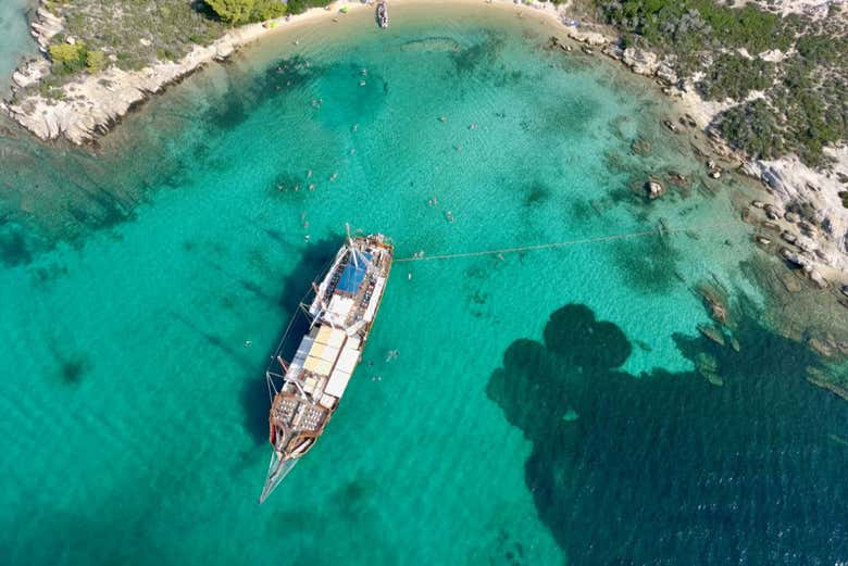 The pirate ship by the coast