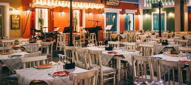 Cena con spettacolo folcloristico