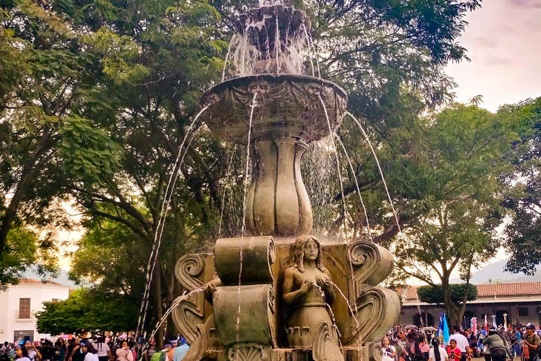 Fuente del Parque Central de Antigua Guatemala