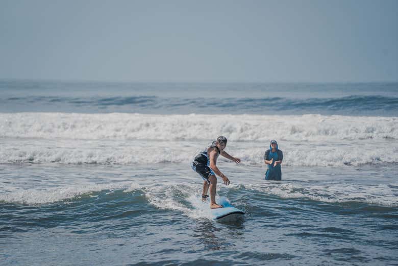 Hang ten with this exciting surf lesson in El Paredón Beach!