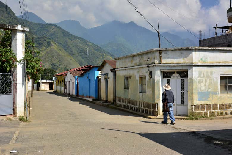 Paseando por San Juan La Laguna