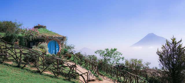 Excursión a Hobbitenango y Antigua Guatemala